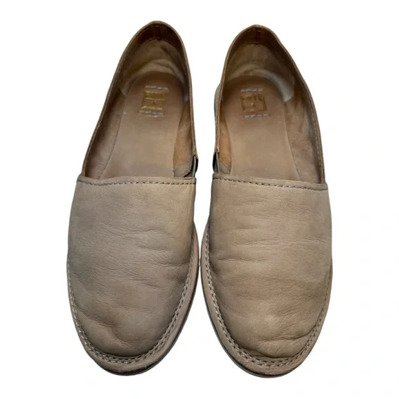 Frye Suede Slip on Flats Sz 6.5 in great condition - Picture 3 of 13